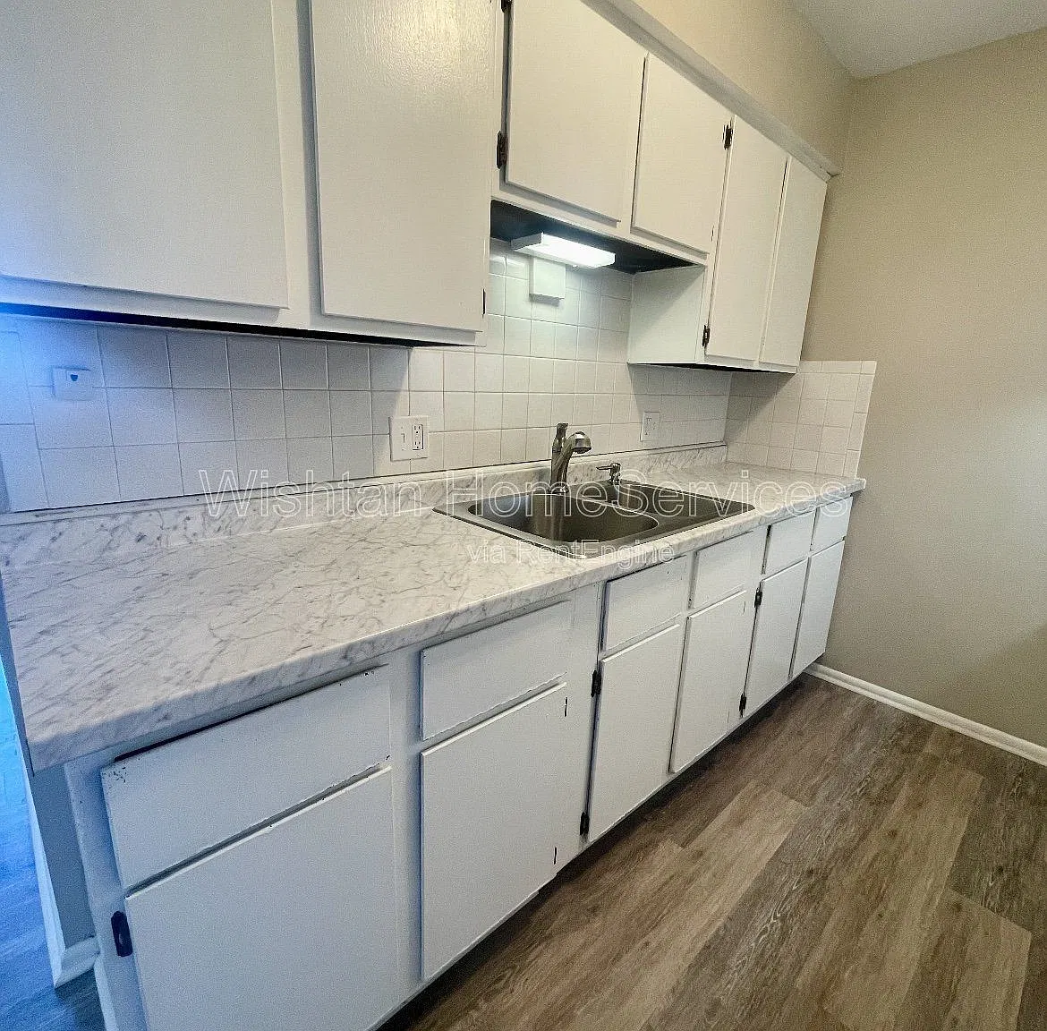 2 bed, 1.0 bath, 725 sqft, $650 — Photo 3