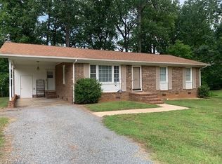 2306 Woodland Dr, Reidsville, NC 27320