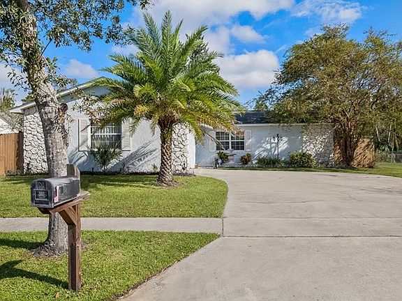 2nd image of 7353 Moss Grove Cir #2