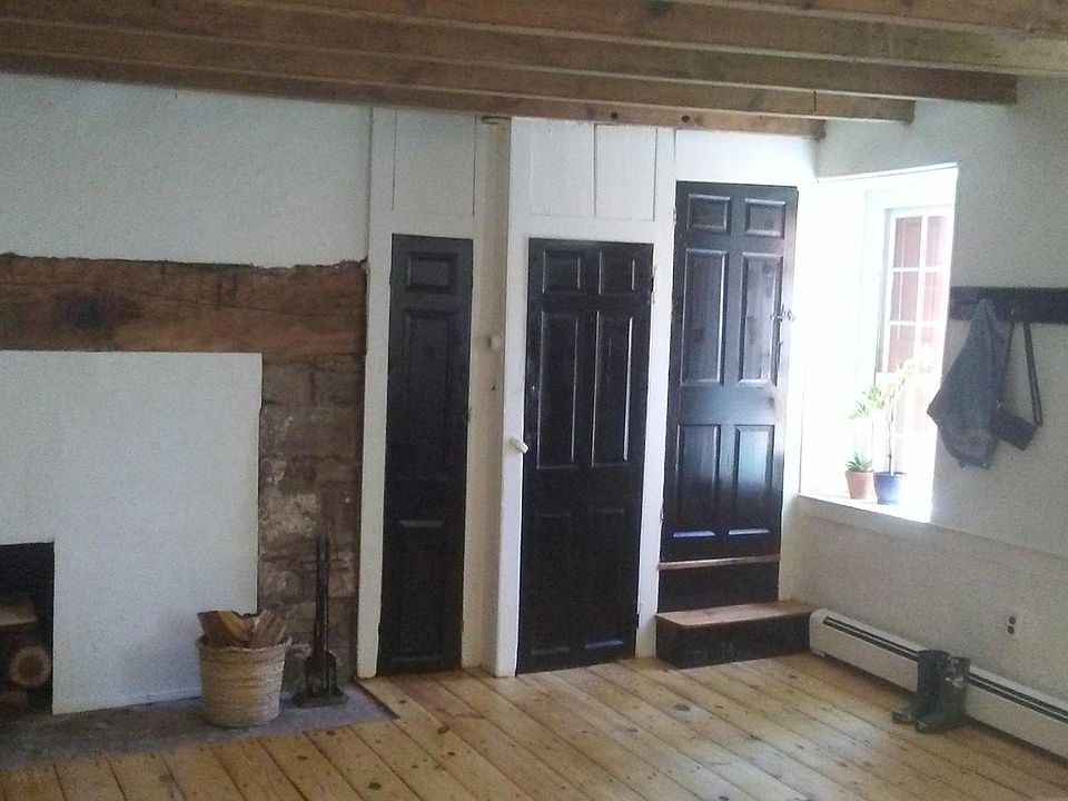 cozy living room off of kitchen