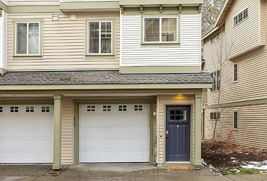 217 Sagebrook Ln — Photo 2