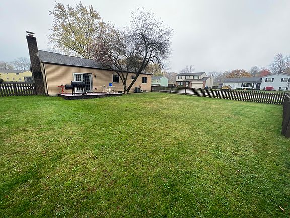 3rd image of 715 Oldbury Pl