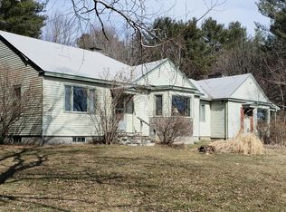 370 Readfield Rd, Manchester, ME 04351