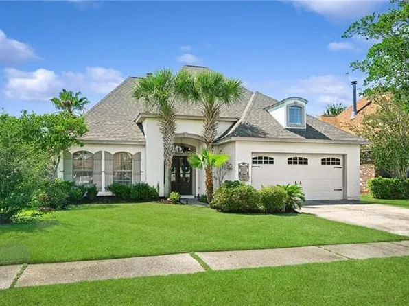 2384 Cours Carson St, Mandeville, LA 70448