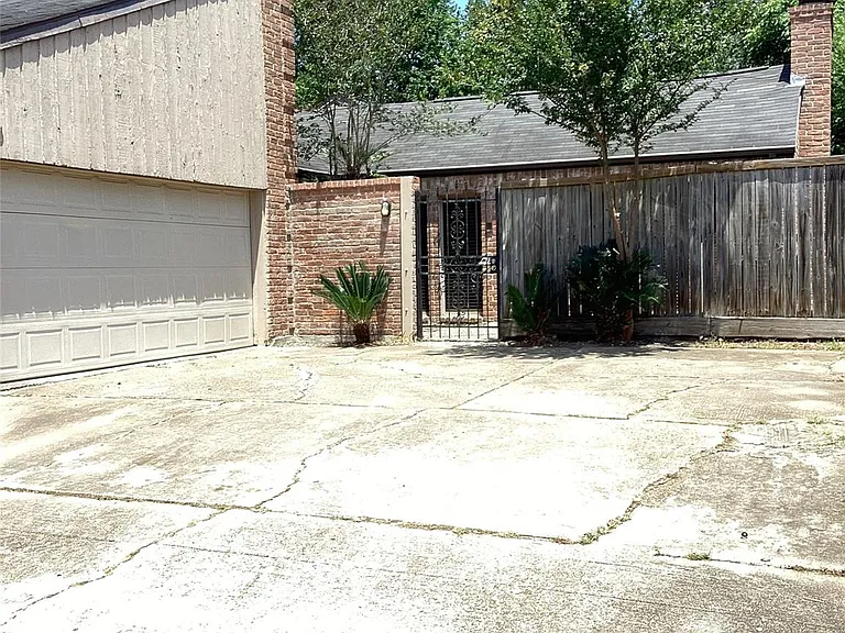 7818 Vickijohn Dr — Photo 20