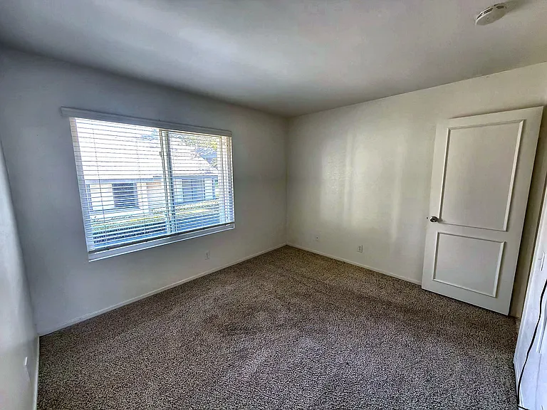 1598 Gatewood Ct — Photo 21