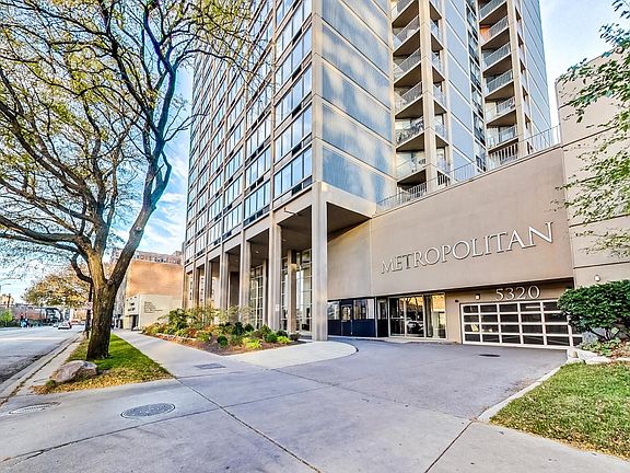 2nd image of 5320 N Sheridan Rd APT 2507
