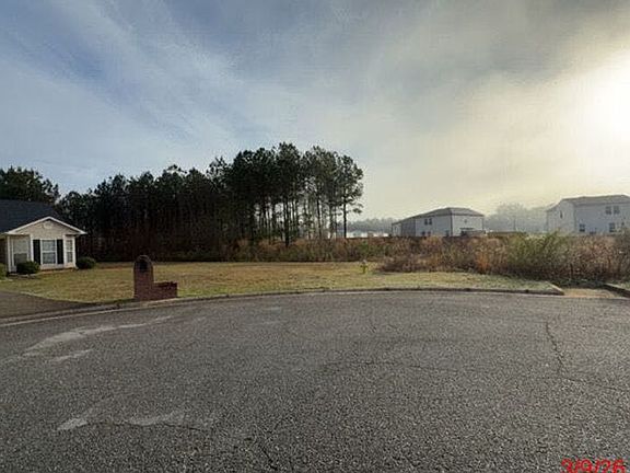 4th image of 124 Cameron Way