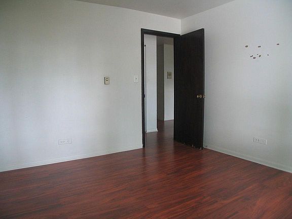 5th image of 336 Lathrop Ave APT 305
