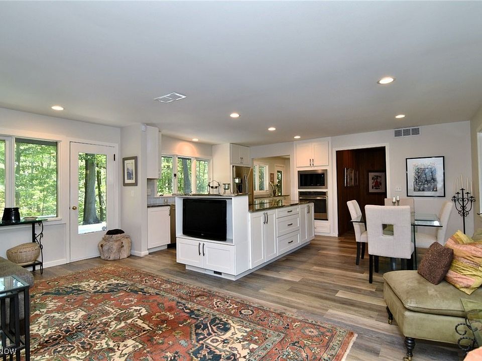30 Mitchell Ln, Moreland Hills, OH 44022 | Zillow