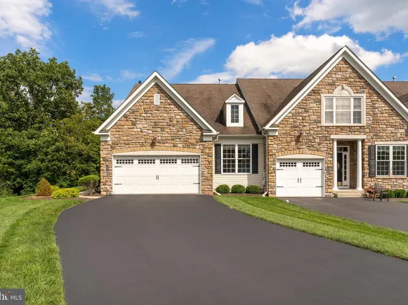 170 Reagan Dr, Sellersville, PA 18960