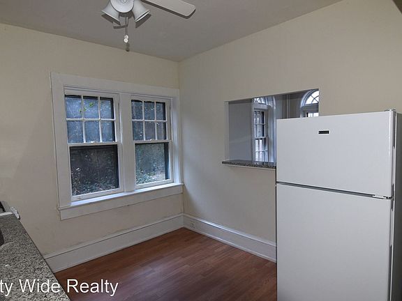 3rd image of 2254 Bryn Mawr Ave #1D
