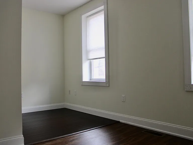 221 Jacksonia St — Photo 14