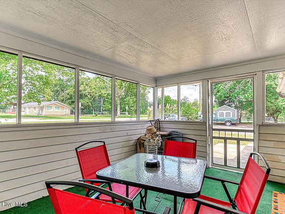 2nd image of 4013 Belair Road