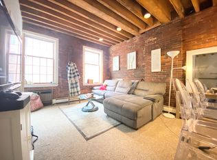 147 Fulton St #2F, Boston, MA 02109