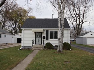 300 Allen Ave, Oshkosh, WI 54901