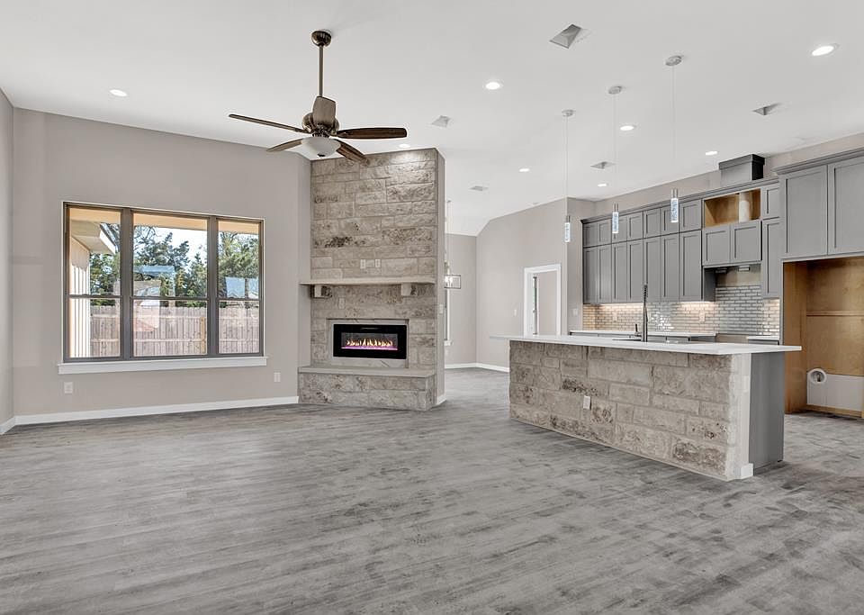 1st image of 111 Parlin Ln