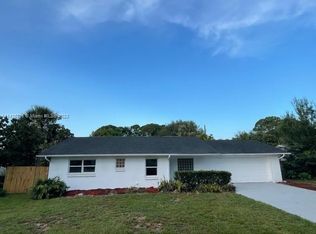 490 Easy St, Sebastian, FL 32958