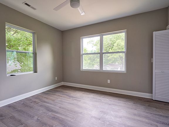 5th image of 217 Circle Ave APT 1