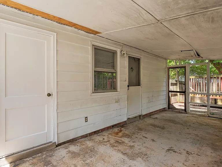 2309 Bridgette Blvd — Photo 28
