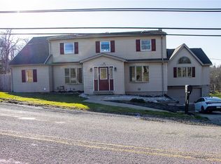 1378 Robbins Station Rd, North Huntingdon, PA 15642