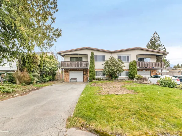 11876 92a Ave, Delta, BC V4C 3N2