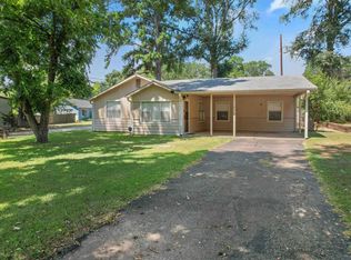 210 Gilbert St, Lone Star, TX 75668