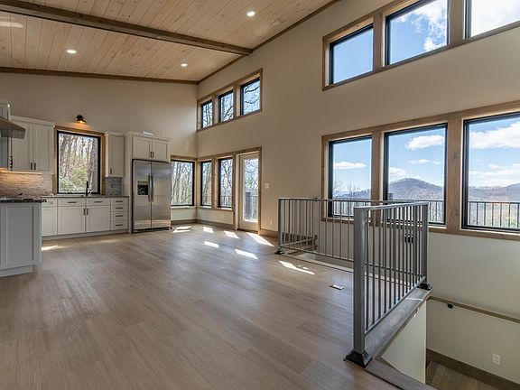 2nd image of 58 Mutt Rdg