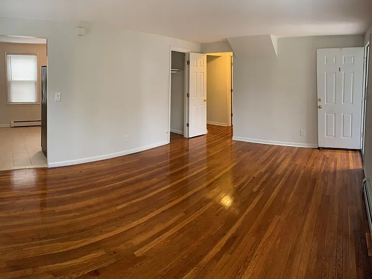 37A Hawthorne Dr #2 — Photo 4