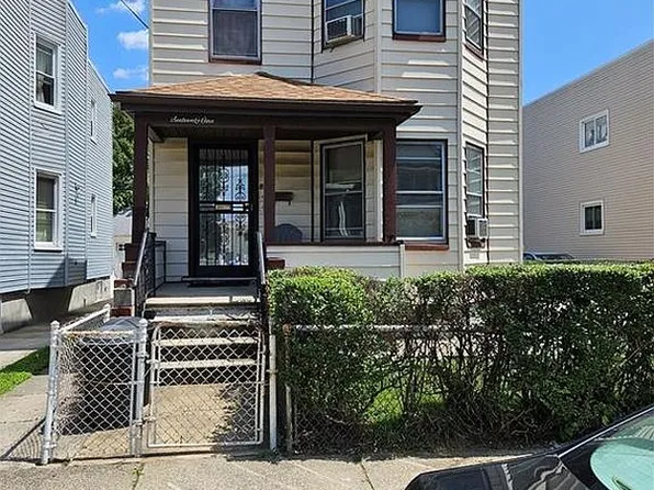 1601 E 49th St, Brooklyn, NY 11234