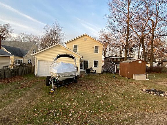 4th image of 23671 S Shore Dr
