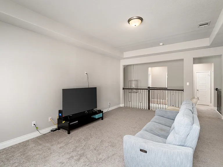 740 Dover Dr — Photo 13