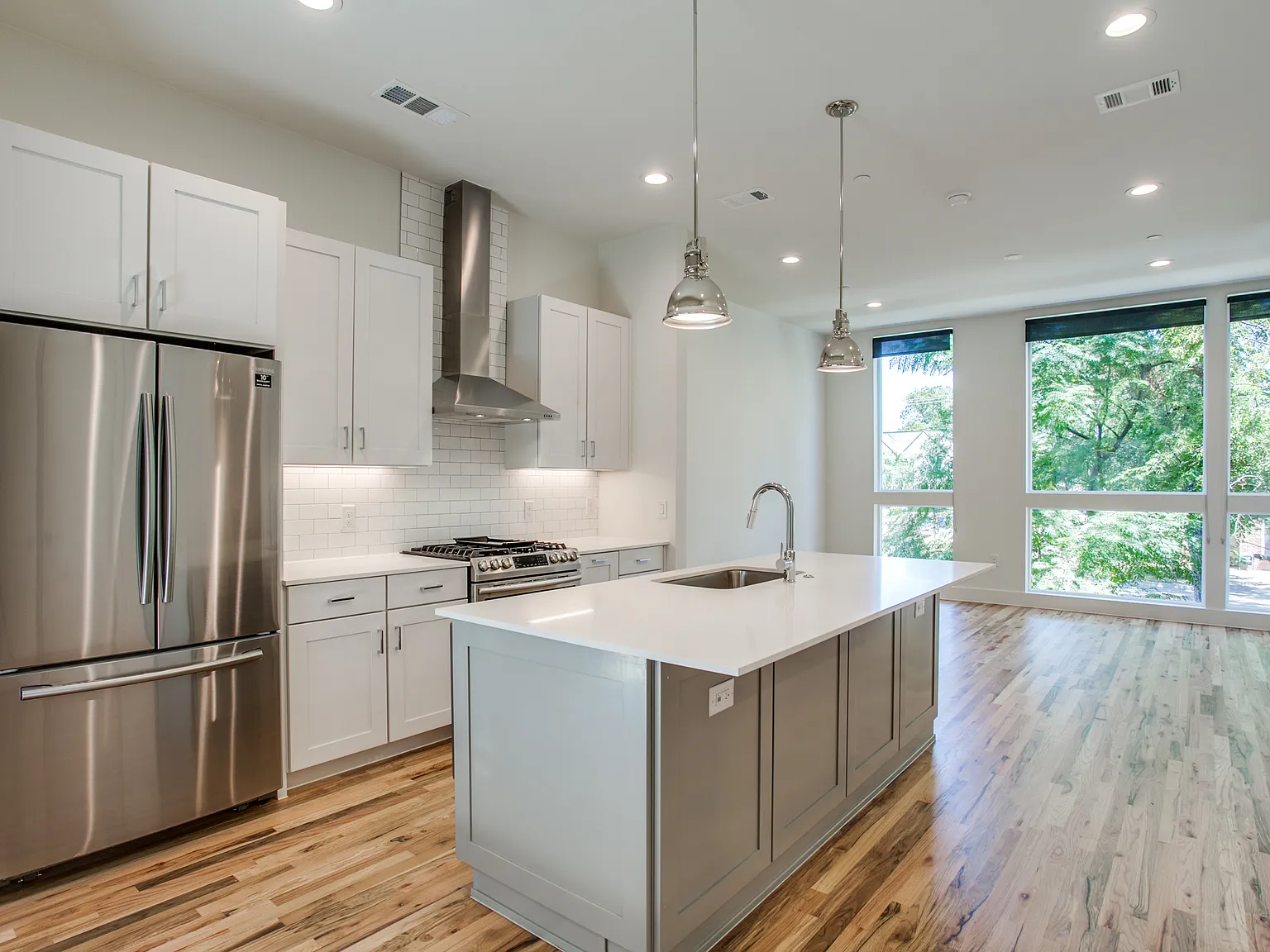 2 bed, 2.5 bath, 1332 sqft, $2,900 — Photo 4