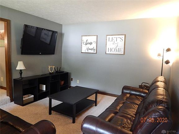 5th image of 9713 Rose Arbor Dr