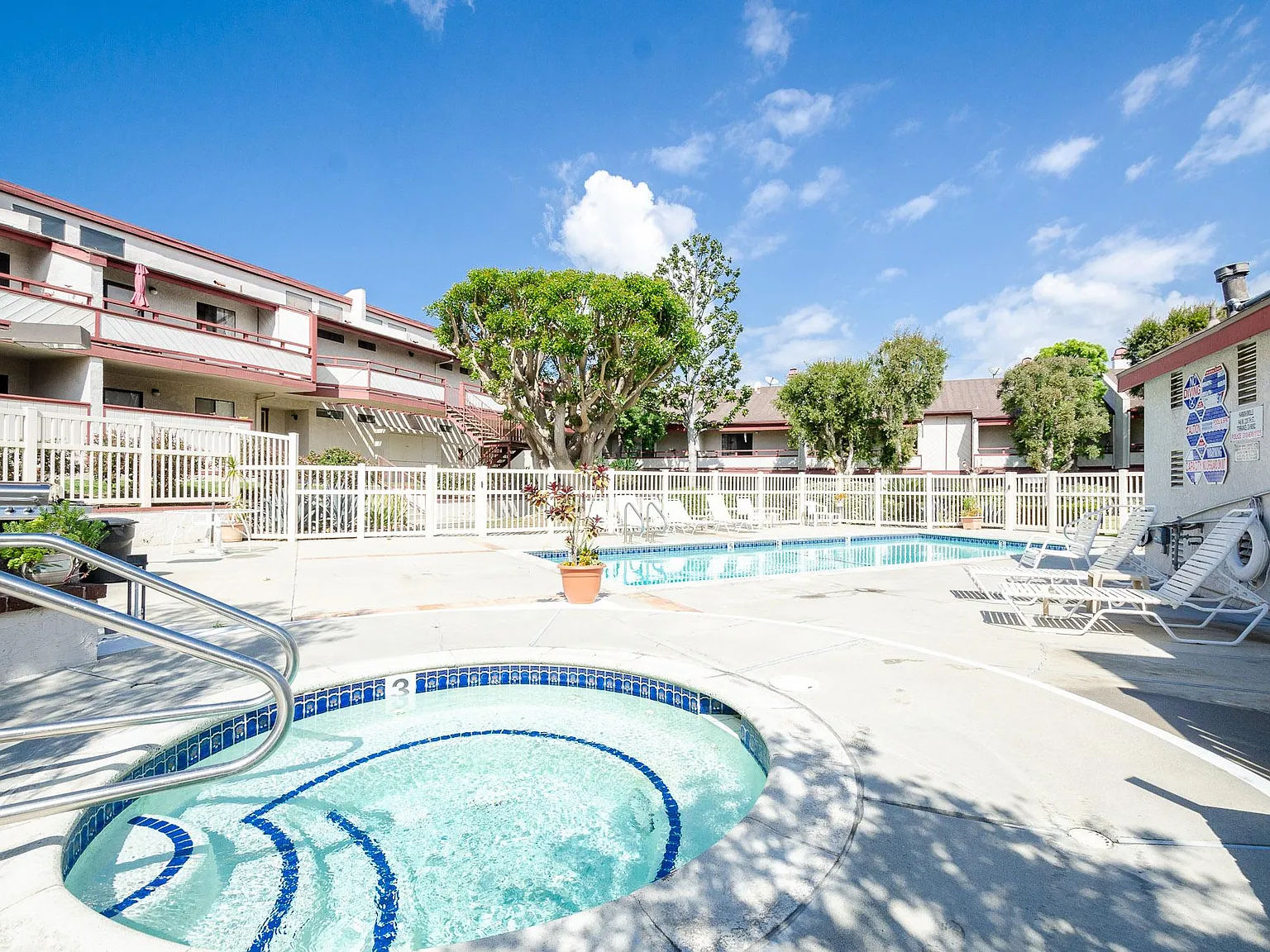 2 bed, 1.5 bath, 1273 sqft, $2,850 — Photo 3