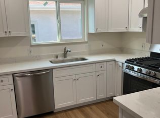 1439 Walnut St, San Carlos, CA 94070