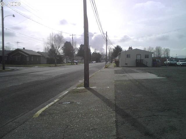 2nd image of 1115 S Pacific Ave