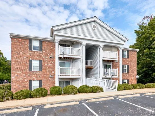 1960 Marine Terrace Dr #K, Maryland Heights, MO 63043