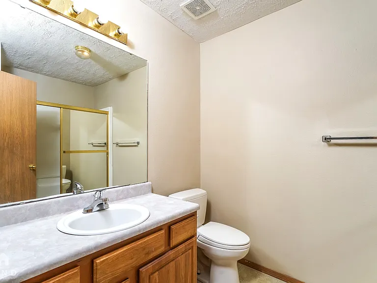 410 W White Ash Rd — Photo 16