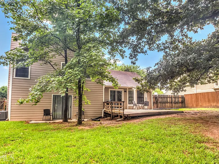 2025 Winsburg Dr NW — Photo 25