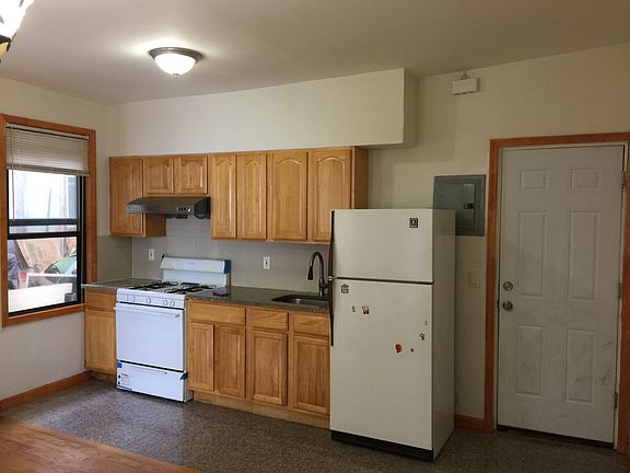 2nd image of 12618 101st Ave