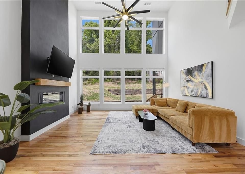 1st image of 4107 Danforth Rd