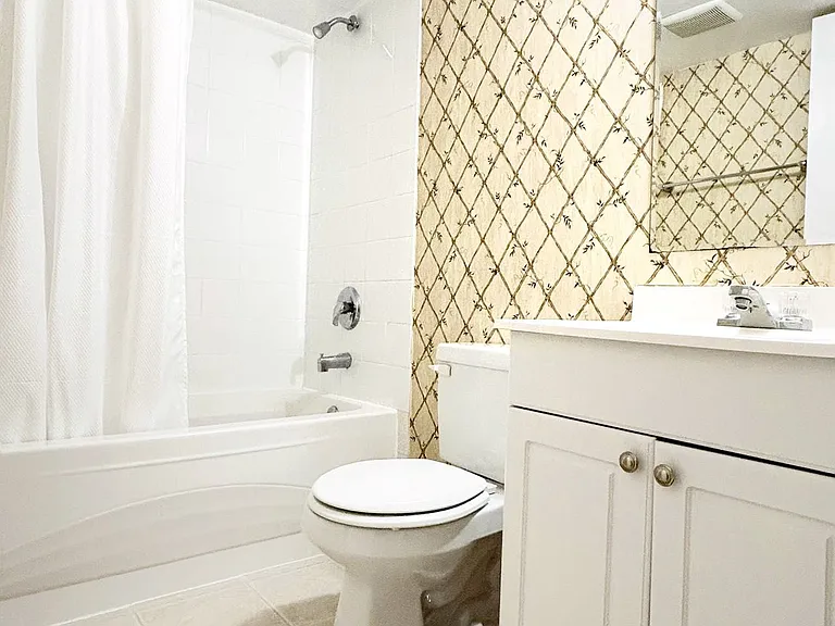 2594 Dashwood Dr — Photo 18