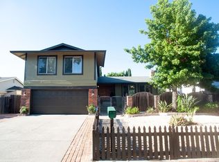 107 Lakehurst Dr, Vacaville, CA 95687