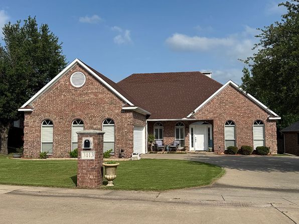 3113 Preston Club Dr