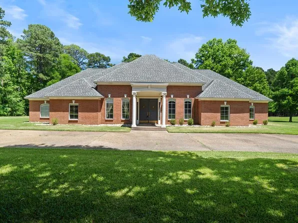 8204 Thames Cir, Texarkana, TX 75503