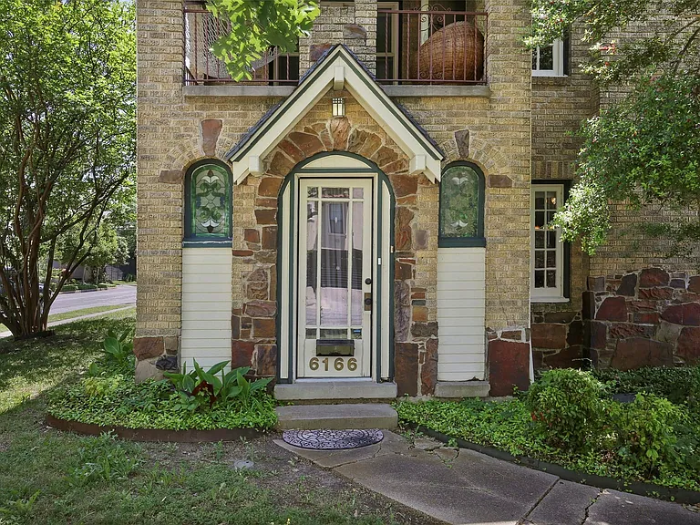 6166 Oram St — Photo 4
