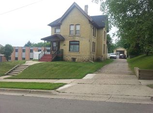 219 Pease Ct, Janesville, WI 53545