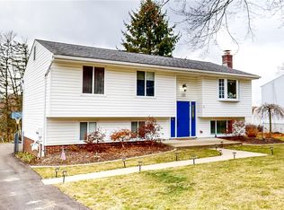 418 Deerfield Dr, Cranberry Township, PA 16066