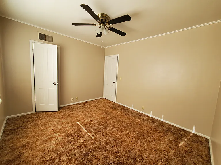 132 Moffett Dr — Photo 9